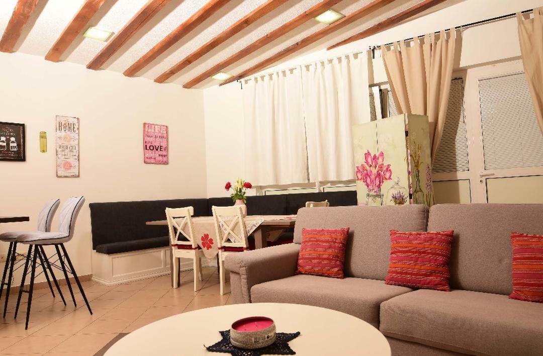 Studio Tami I Barbi Apartment Opatija Exterior photo